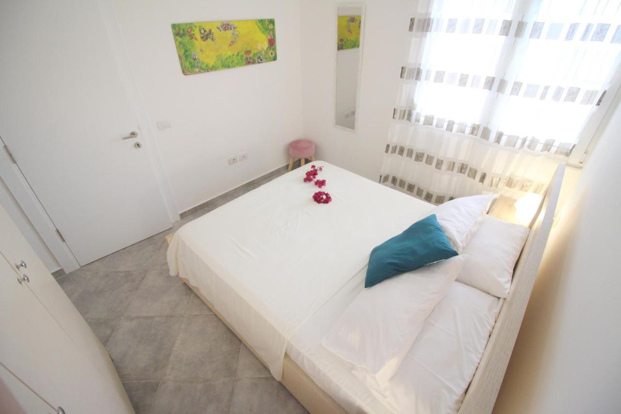 The Bay Apartments Sarandë エクステリア 写真
