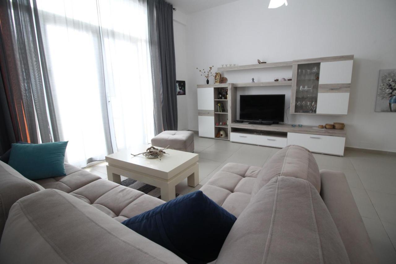 The Bay Apartments Sarandë エクステリア 写真
