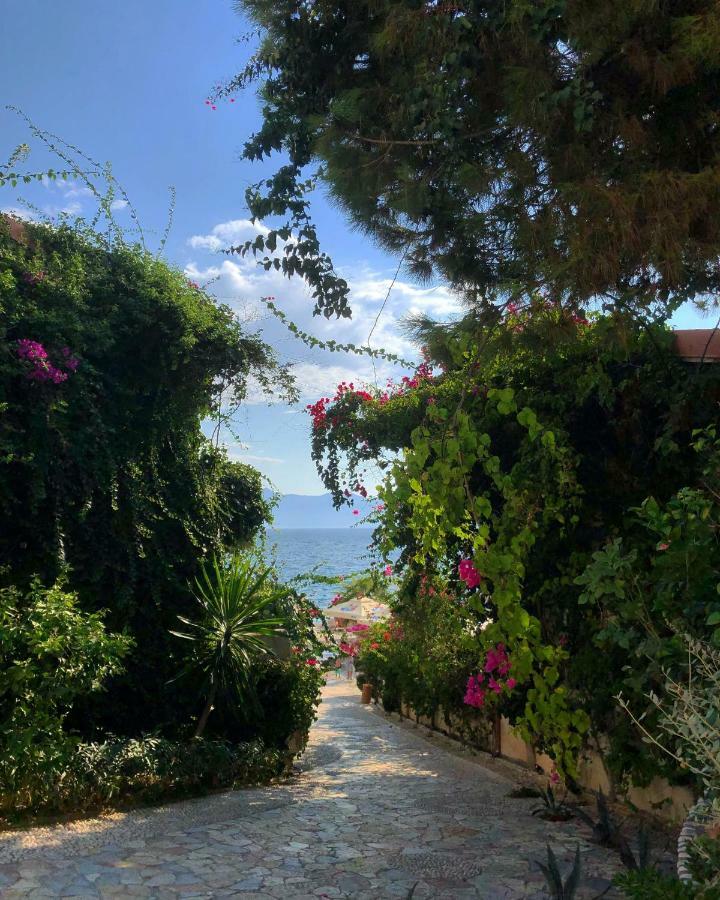 The Bay Apartments Sarandë エクステリア 写真