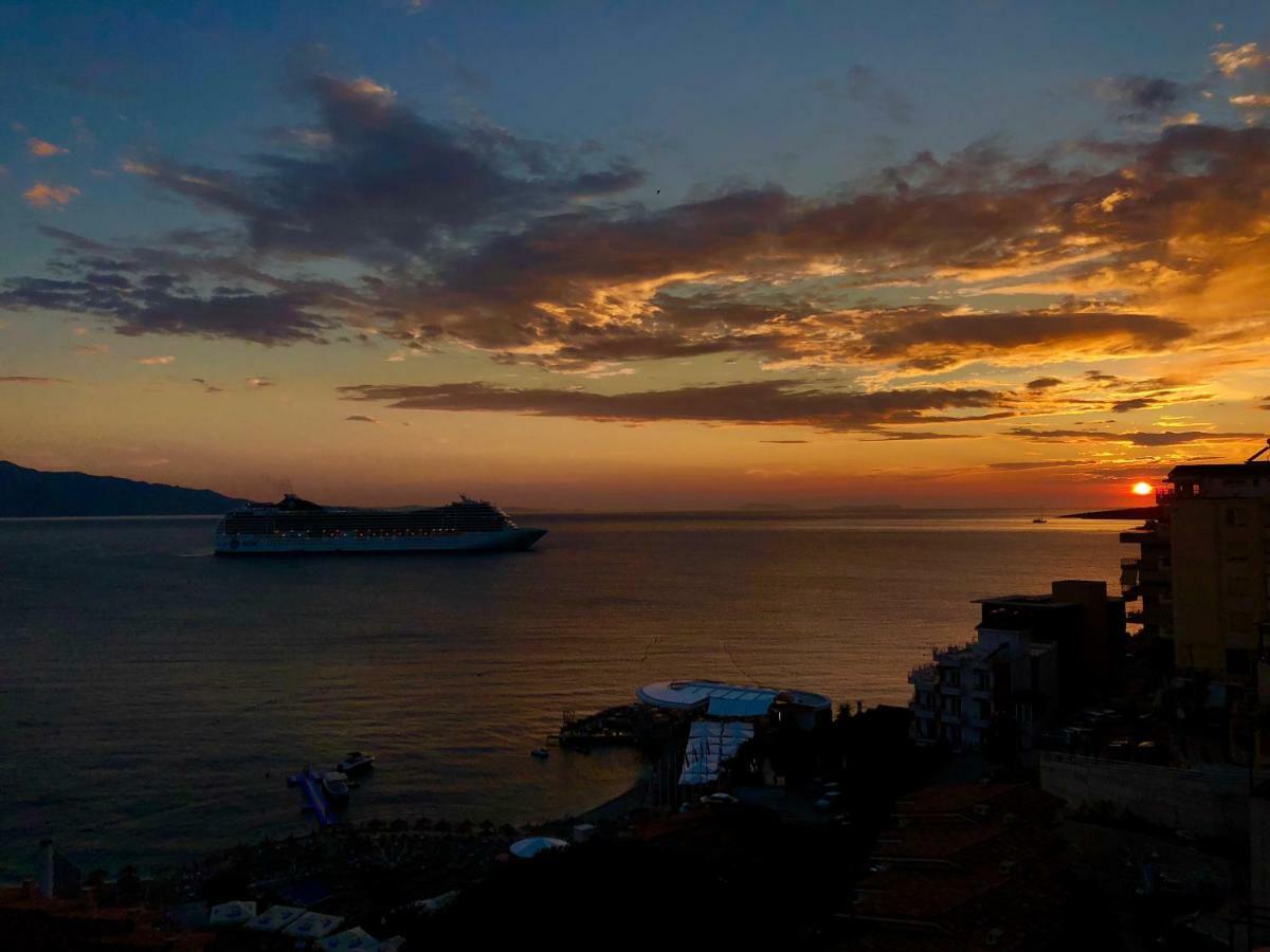 The Bay Apartments Sarandë エクステリア 写真